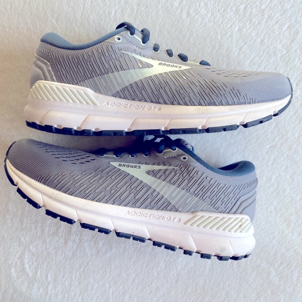 Brooks Addiction DTS 15 Running Sneaker